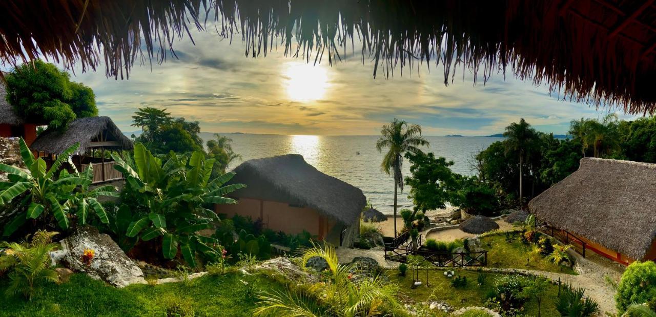 Veronika Resort Nosy Komba Esterno foto